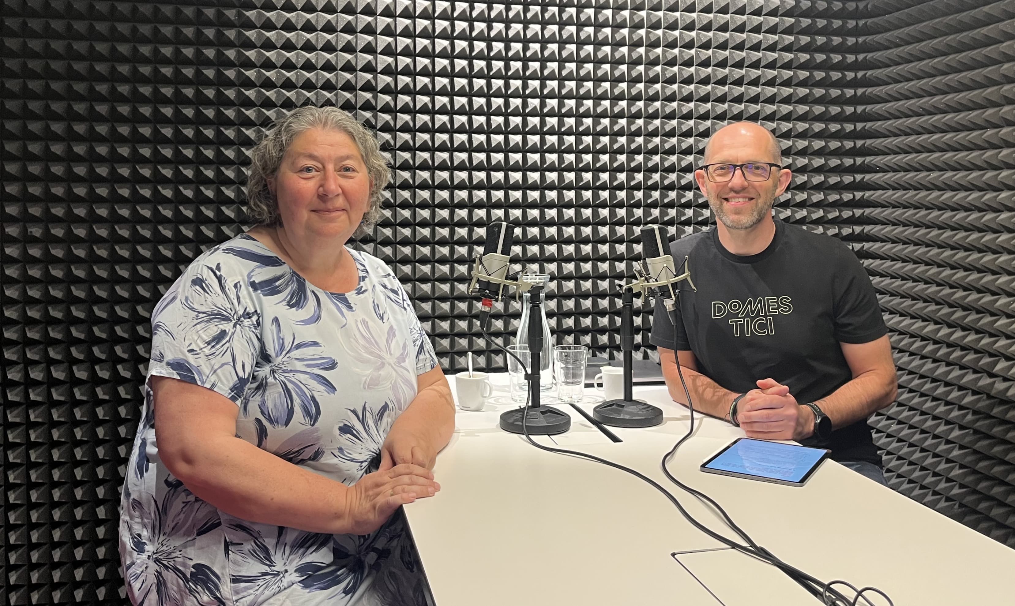 13 — „Nikde kromě paliativy jsem nezažila tolik zdravého humoru." Host: Ruth Šormová